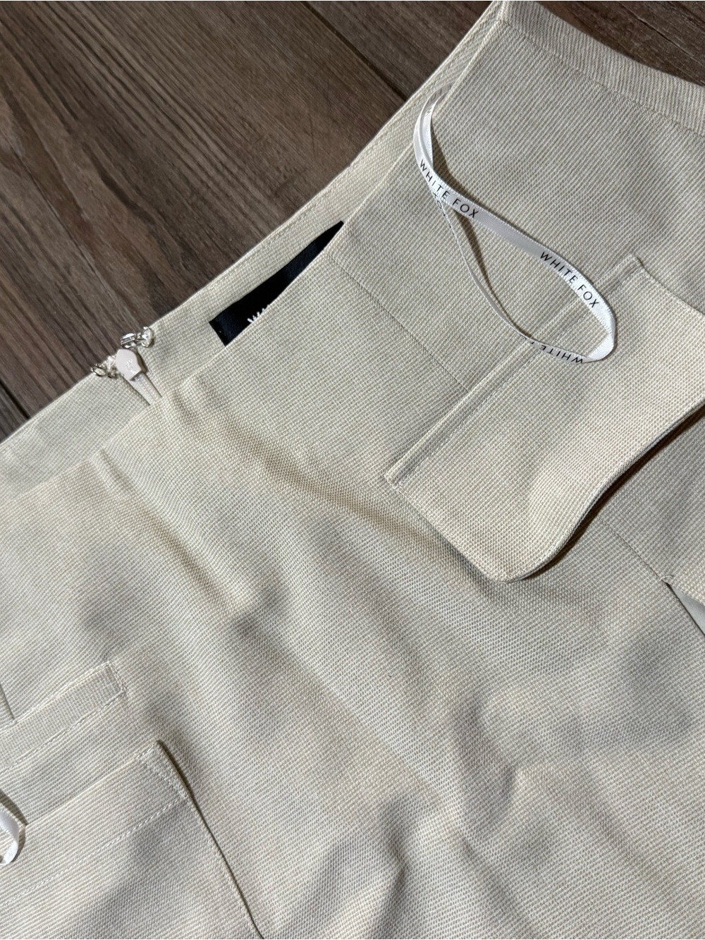 White Fox Boutique Cream Cutout Mini Skirt Size Medium - Picture 4 of 5